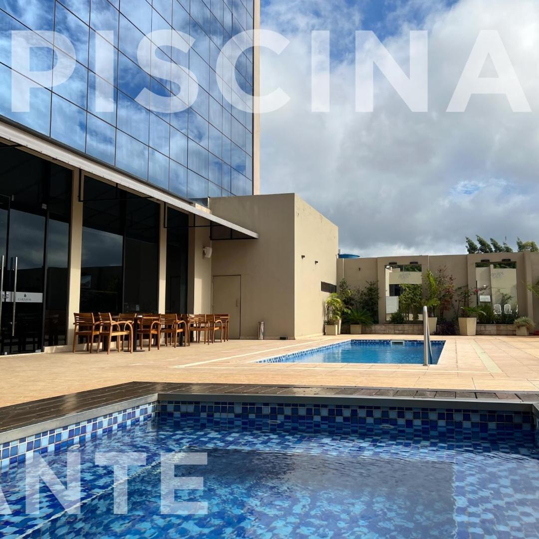 Carnaval Hotel Casino เอนการ์นาซิออน ภายนอก รูปภาพ The pool at the hotel