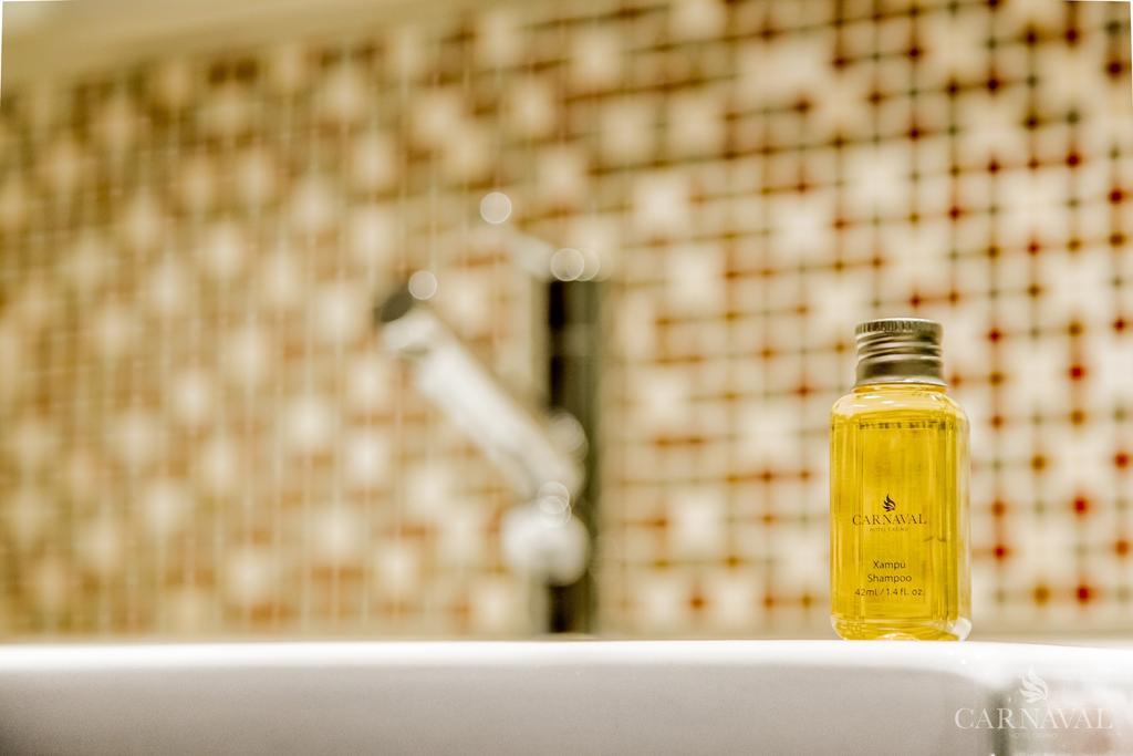 Carnaval Hotel Casino เอนการ์นาซิออน ภายนอก รูปภาพ A bottle of shower gel