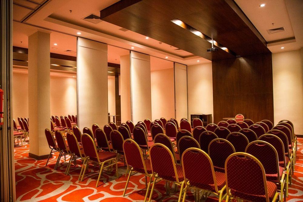 Carnaval Hotel Casino เอนการ์นาซิออน ภายนอก รูปภาพ The ballroom
