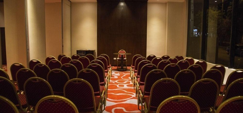 Carnaval Hotel Casino เอนการ์นาซิออน ภายนอก รูปภาพ A meeting room at a hotel