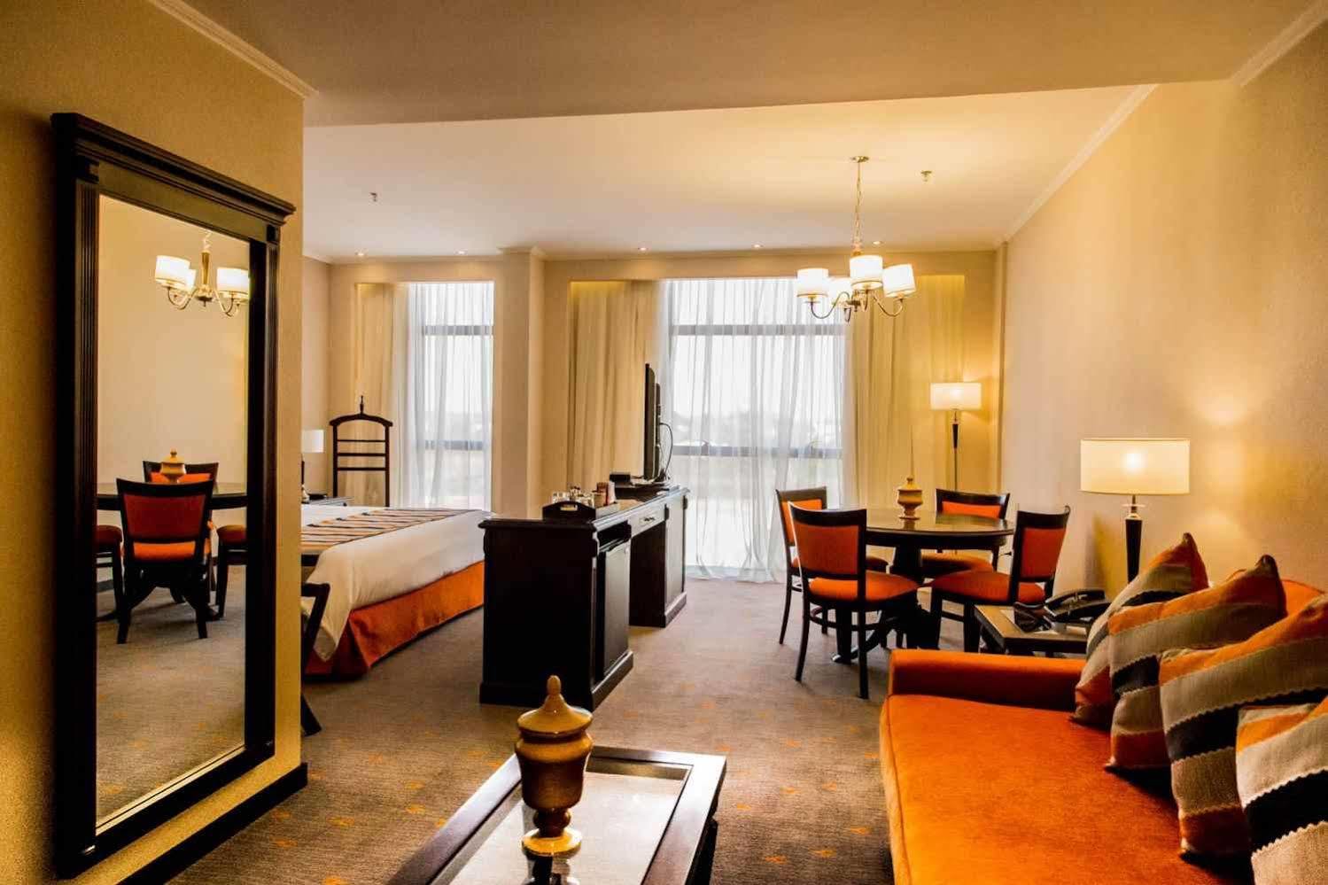 Carnaval Hotel Casino เอนการ์นาซิออน ภายนอก รูปภาพ A suite at the hotel