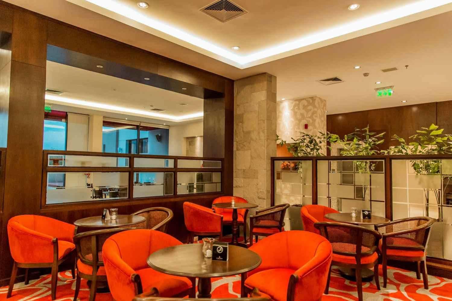 Carnaval Hotel Casino เอนการ์นาซิออน ภายนอก รูปภาพ The lounge at the airport